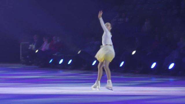 Софья Титова - Русский танец. Лебединое озеро Евгения Плющенко, 3.01.2023 смотреть онлайн