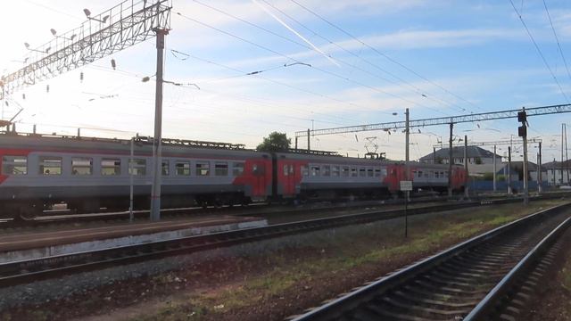 Электропоезд ЭД9М-0031 станция Лиски ЮВЖД 21.08.2020 смотреть онлайн