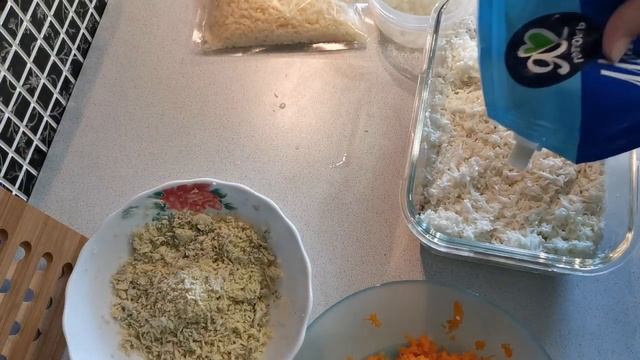 КАК ПРИГОТОВИТЬ САЛАТ "МИМОЗА". ПРОСТОЙ РЕЦЕПТ САЛАТА. БЮДЖЕТНЫЙ САЛАТ смотреть онлайн