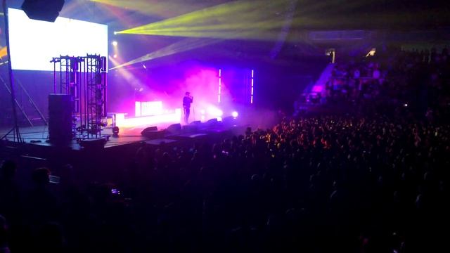 Joji - TEST DRIVE (Live) Vancouver 88RISING Performance смотреть онлайн