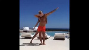 Танцующий миллионер на яхте с девушками / Gianluca Vacchi / dancing millionaire vine /