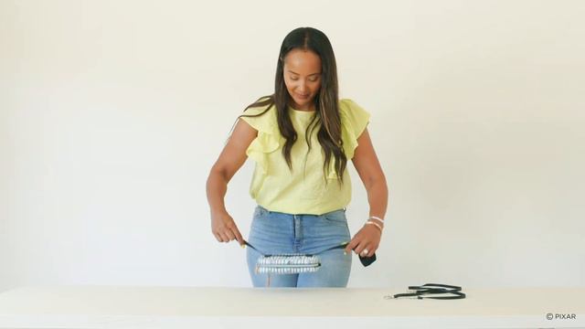 Disney & Pixar Playday Collection - Adventurer Belt Bag Packing Demo смотреть онлайн