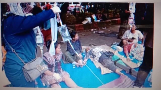 40 or more killed from 5.4 magnitude sa west Java Indonesia November 21, 2022, Hundreds injured... смотреть онлайн