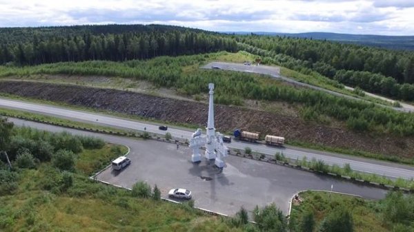 Монумент Европа-Азия с квадрокоптера Monument Europe-Asia with quadrocopters