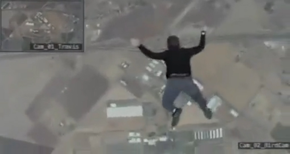 Парень прыгнул с самолёта без парашюта смотреть онлайн