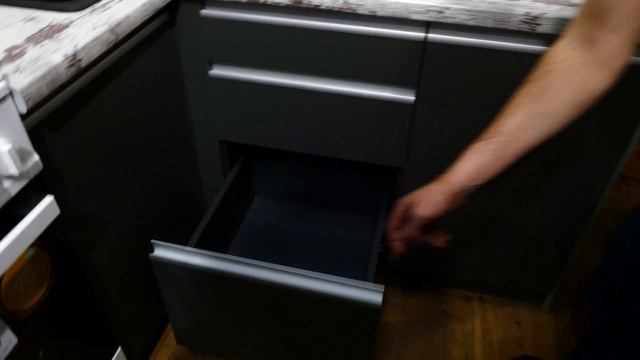 Кухня антресольная. Антон и Ксюша смотреть онлайн