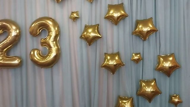 Как прикрепить фольгированную звезду с воздухом на стену, к полотну смотреть онлайн