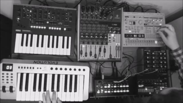 Live Synth Jam002 - Dark Energy, Electribe ES-1, Monologue, Volca Beats, SQ-1, A Station смотреть онлайн