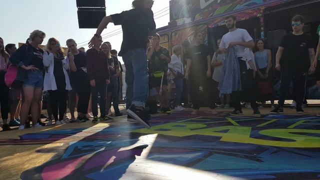 Sony Extra Bass Rus battle freestyle / Free dance смотреть онлайн
