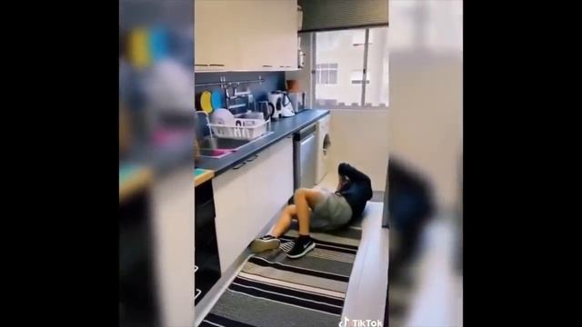 ИСПУГИ ЛЮДЕЙ, ТОП смотреть онлайн