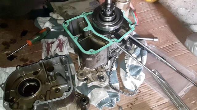 Сборка двигателя установка коленвала в картер скутер 50-80 кубов 139 qmb часть 5 смотреть онлайн