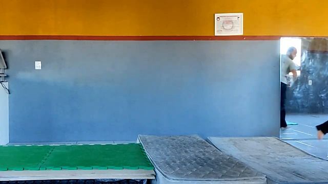 Deu Ruim Treinando Capoeira onde tem Marimbondo (Veja só Zum Zum Zum) смотреть онлайн