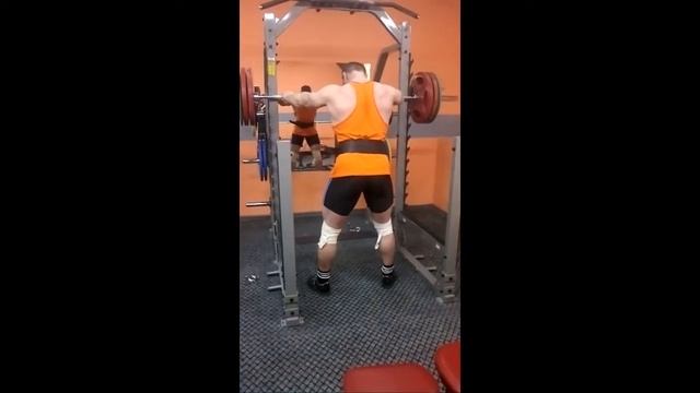 приседания 142,5 4х8, последние подходы смотреть онлайн