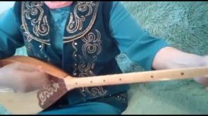 Традиционная казахская игра на домбре