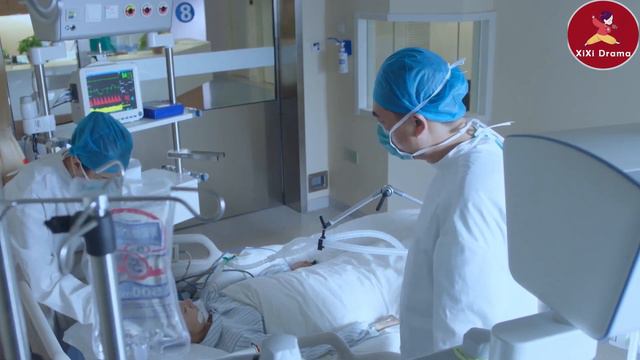醉酒男主任和女醫生親熱只差最後一步，哪料女兒一個電話，立馬提起褲子去醫院！ смотреть онлайн