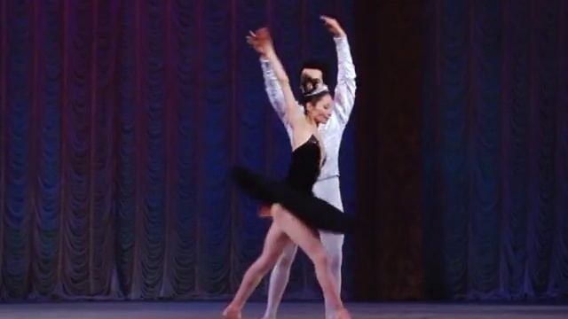 Эльмира Кабатай кызы - Одиллия. Адажио из балета "Лебединое Озеро". П. Чайковский смотреть онлайн