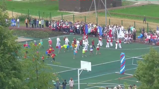 Сувенир на открытии стадиона школы номер 2 - Лобня - 09.09.2017. смотреть онлайн