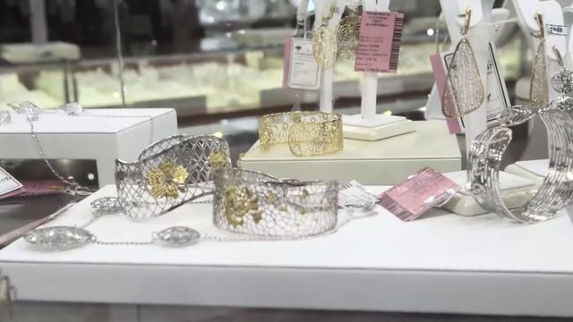 Ювелирные магазины в СПб "Ювелир Карат" (проспект Большевиков, 17) смотреть онлайн