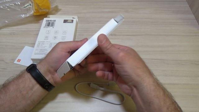 Внешний аккумулятор Xiaomi Mi Power Bank 2S 10000 - распаковка смотреть онлайн