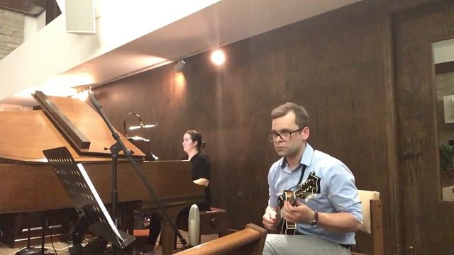 Vivaldi Mandolin Concerto in D (mandolin & Piano) смотреть онлайн