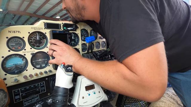 Beechcraft Baron Aspen Avionics Upgrade to Pro MAX PFD Flight From FD08 to KLNA. смотреть онлайн