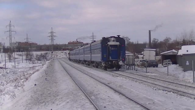 Тепловоз 2М62У-0114 с пассажирским поездом [не моё видео] смотреть онлайн
