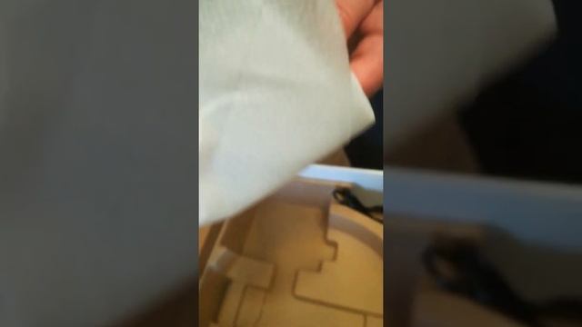 Распаковка робот-пылесос Samsung VR05R5050WK/EV смотреть онлайн