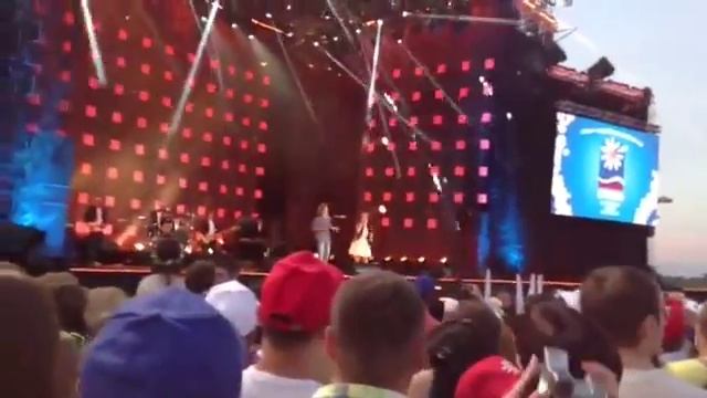 Лев Аксельрод и Рагда Ханиева поют в Муроме от Great Crazy смотреть онлайн