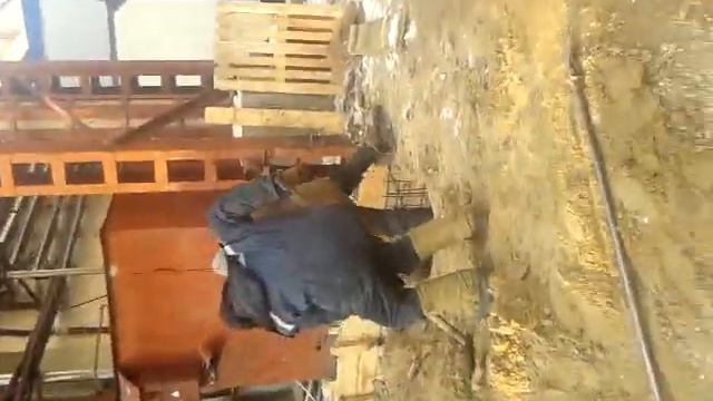 узбеков запрягли долбить сваи смотреть онлайн