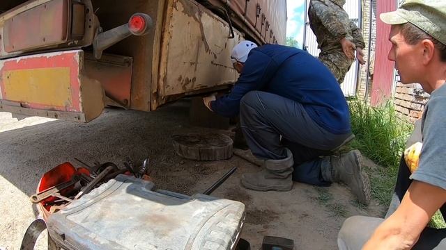 #ГРУЖУ ВЫШКУ#РАЗВАЛИЛСЯ ПРИЦЕП. смотреть онлайн