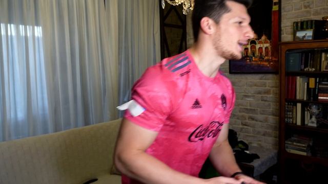 ИГРАЕМ в VOLTA во время ТРЕНИРОВКИ?! / FIFA 21 с ЛАКЕРОМ смотреть онлайн