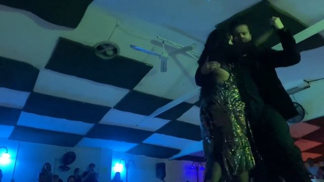 Paulina Mejía y Sebastián Arce - La Abandone y no sabia, Chino Laborde & Dipi смотреть онлайн