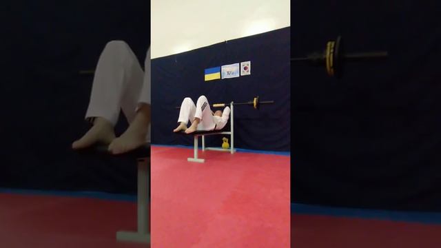 04 Я со штангой жим лежа и пресс 18 11 20 смотреть онлайн