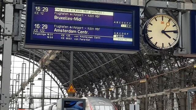 Frankfurt/Main (Germany) Am Hauptbahnhof. смотреть онлайн