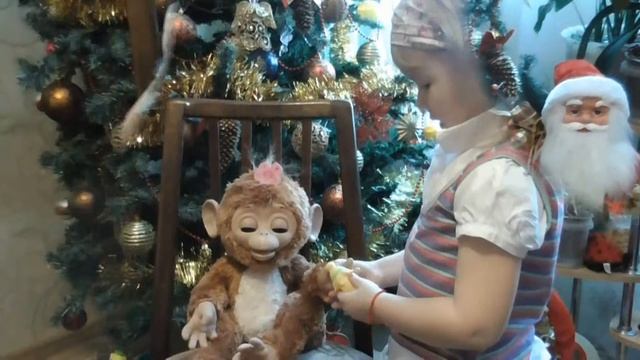 Веселая обезьянка от Hasbro!