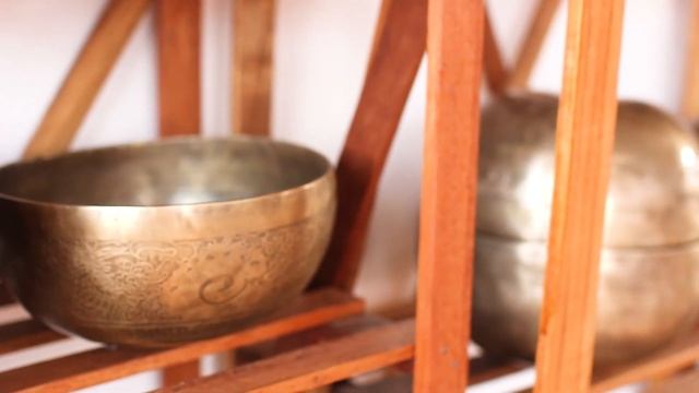 INTERNATIONAL SCHOOL OF SINGING BOWLS - SOUND-THERAPHY STUDIO (GOA/INDIA) смотреть онлайн