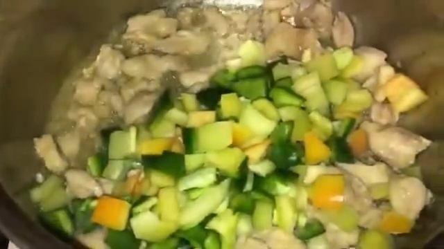 Соте из Курицы с Овощами Очень вкусное и нежное мясное блюдо ПОДОЙДЁТ К ЛЮБОМУ ГАРНИРУ :) смотреть онлайн