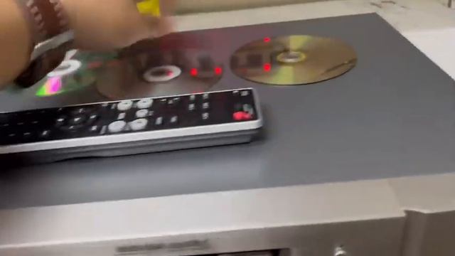 เครื่องเล่นCD / SACD / MP-3 ๆลๆ HI END MARANTZ SA7003 + รีโมทคอนโทรล ออกใหม่ 29800.-ขายถุก9900.- смотреть онлайн