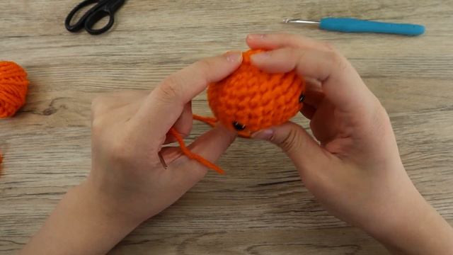 Halloween Crochet Project: Crochet A Cute Pumpkin Cat ?