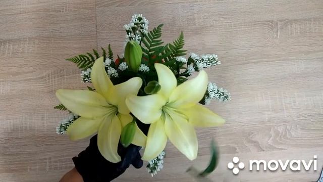 Букет из живых цветов в коробке. Флористика. смотреть онлайн