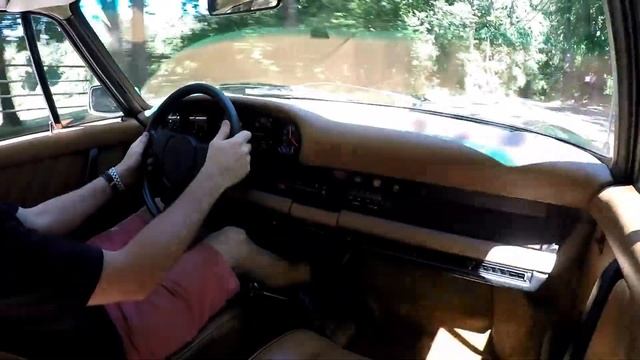 1976 Porsche 911/930 Turbo Carrera Coupe смотреть онлайн