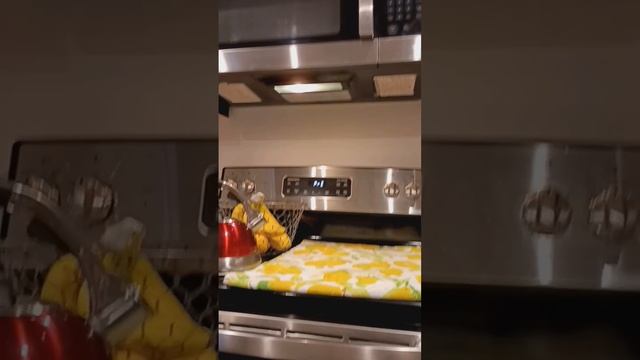 Доступная форма, для деревенского хлеба. #хлебназакваске #самыйароматныйивкусный #хлеббездрожжей смотреть онлайн