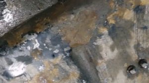 Замена обломанных шпилек крепления бензонасоса на инжектор ной "буханке".