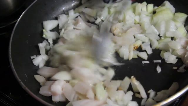 Картофельное пюре со шкварками и жареным луком. Украинская кухня. смотреть онлайн