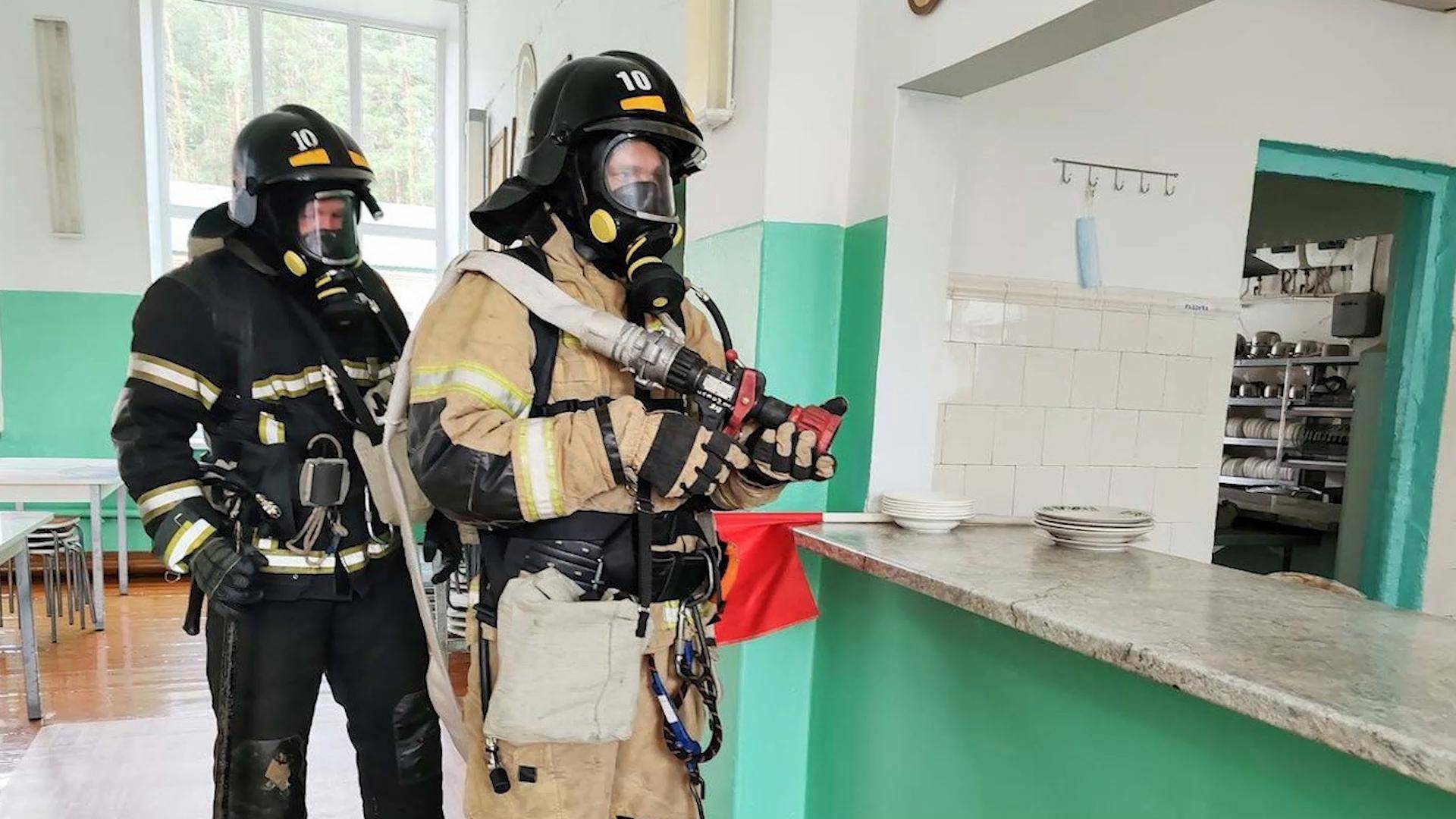 В новый учебный год на безопасной волне смотреть онлайн