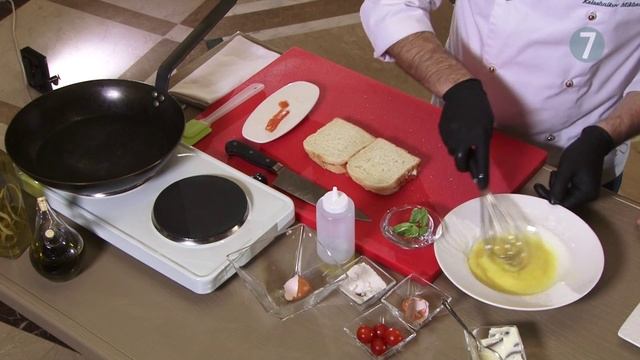 Панини с семгой и сыром. Рецепт от шеф-повара. смотреть онлайн