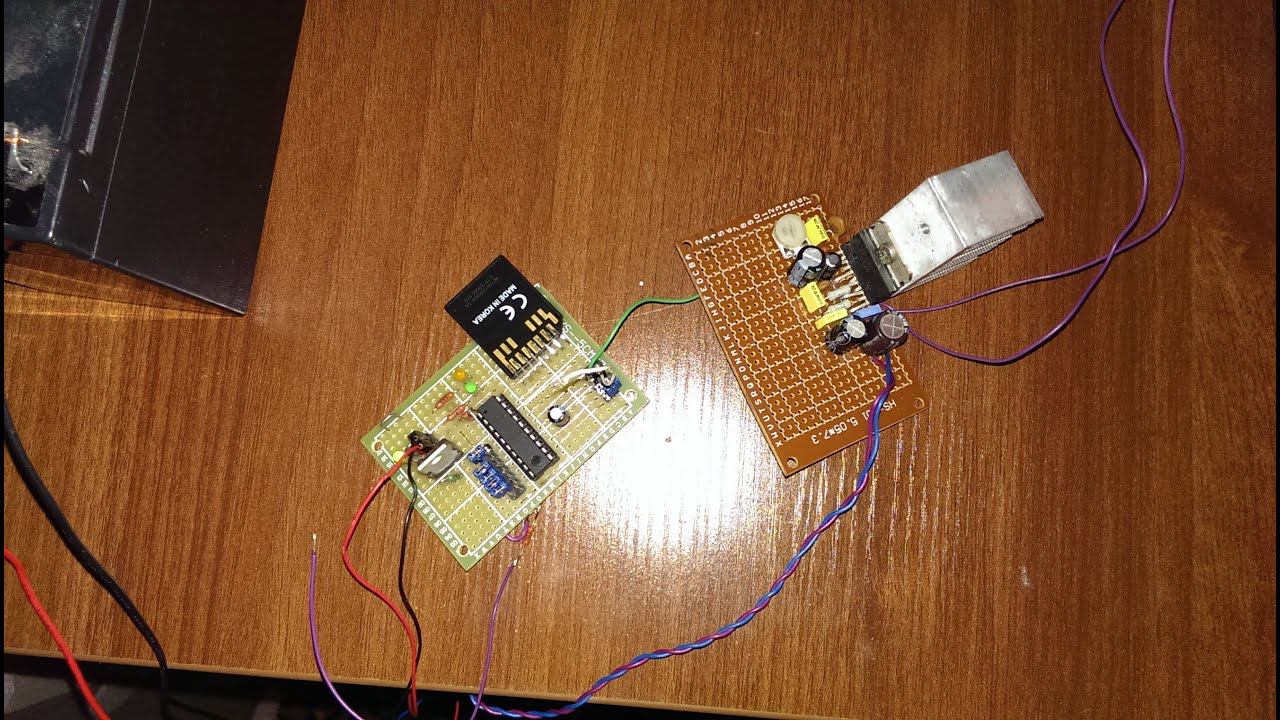Attiny2313+SD эксперименты на макетке смотреть онлайн