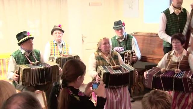 KRAKOVIAK. Polnish dance by "Velnio tuzinas" смотреть онлайн