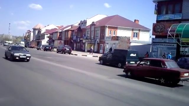 Воронежская обл г Лиски, ул Коммунистическая, д 21 улица вокруг смотреть онлайн