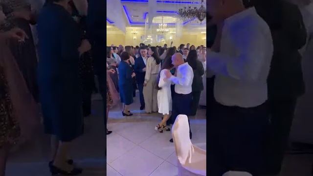 Главный мужчина в жизни Ариадны..❤️ Какие они счастливые❤️ смотреть онлайн